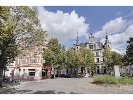 gelijkvloers handelspand op een toplocatie!