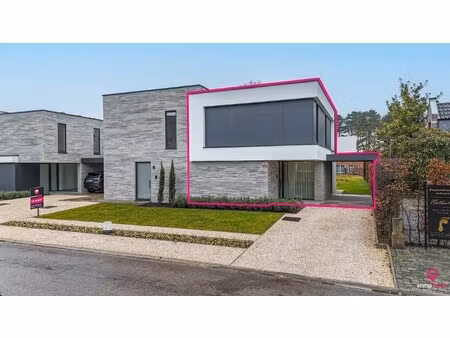 stijlvolle nieuwbouwwoning met diepe tuin + vloerverwarming!