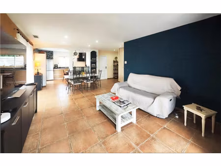 maison t3 82 m2 + studio 18 m2 jardin / piscine