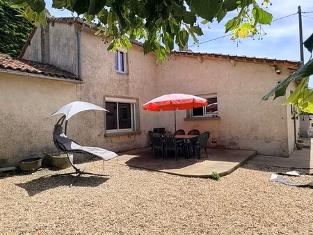 maison familiale de 3 chambres proche de nanteuil en vallée