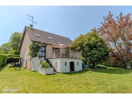 maison 6 pièces 140 m²