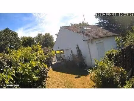 pavillon individuel situé dans un secteur très calme saintry sur seine