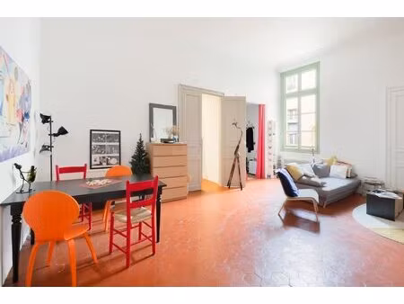 grand appartement 3 pièces rénové par un architecte