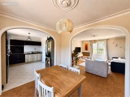 maison familiale 158 m² – 5 chambres – piscine – terrain clos