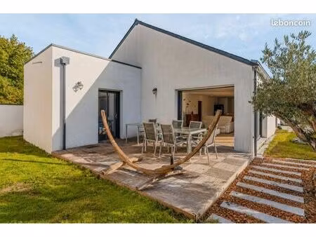 maison contemporaine de plain-pied au cœur de notre-dame-des-lande