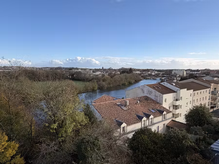 à louer : appartement t3 en duplex  au loyer de 790 eur charge