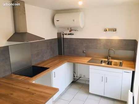 f3 rénové 45 m² – cuisine neuve équipée – 2 chambres – centre villeneuve-sur-verberie
