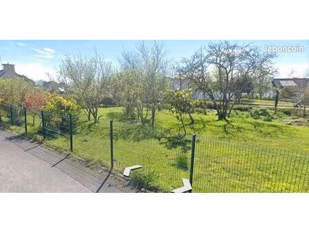 terrain constructible à saint gildas de rhuys ■500 mètres de l'église et 1 5 kms de la pla
