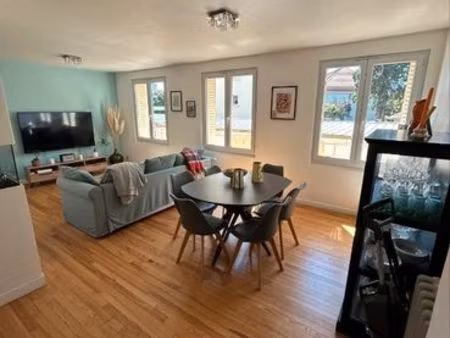 appartement f3 meublé lumineux avec garage dans résidence sécurisée