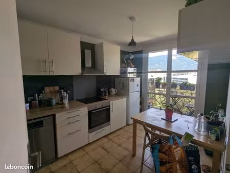 t2 54m² gare de grenoble 5 eme etage