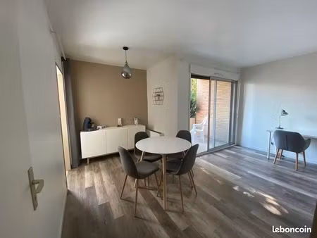 particulier loue t1bis meublé de 32m2 avec parking sécurisé – quartier recollets – 720 eur