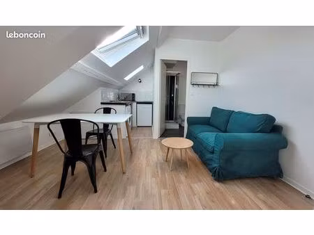 studio meublé lumineux avec coin nuit