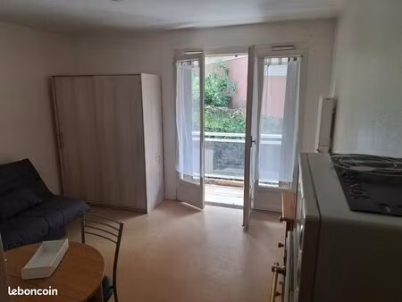 studio meuble balcon proximité iut ifsi st geraud centre ville