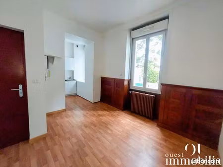 studio 1 pièce 20 m²