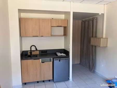 location studio 18 m2. proche centre et toutes commodités