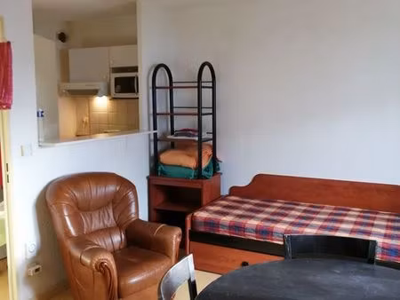 a louer f1bis meublé avec balcon- tours sud