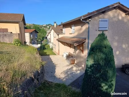 maison individuelle avec jardin – 3 chambres – quartier calme
