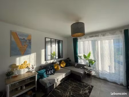 t3 meublé 62 m² refait à neuf – 2 chambres – balcon 9 m² – parking privé sécurisé – cuisin