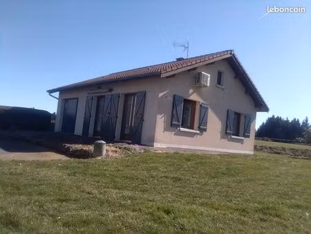 loue maison 35 m2 meublée (2 pièces + 1 garage)