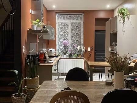 maison st quentinoise proche hôpital avec cour et terrasse