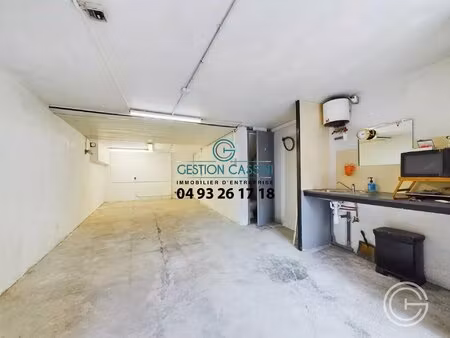 location local commercial 32m² nice 06000