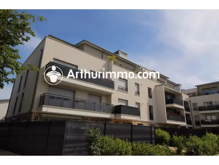 location appartement 1 pièces 27 m2 à réau