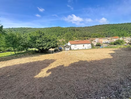 terrain constructible de 725 m² à camarès