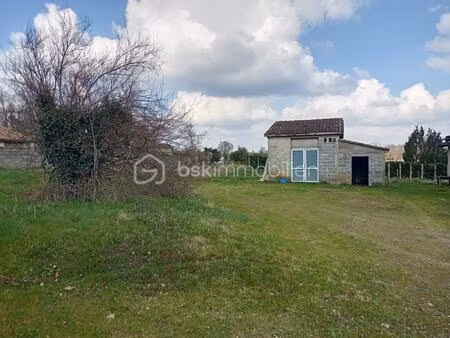 terrain de 938 m² à lagorce