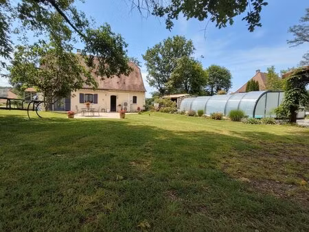 coup de coeur assuré pour cette maison familiale de standing avec piscine
