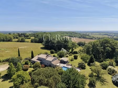 proche d'eymet - vue imprenable pour cette maison de 4 chambres