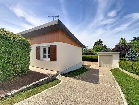 exclusivité- la chaussée saint victor- pavillon plain- pied