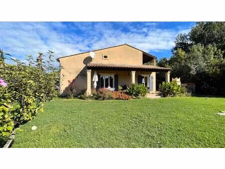 à 10 minutes d’uzès  spacieuse villa avec garage et jardin