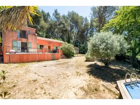 maison de 6 pièces de 132 m² + studio de 33 m² et garage de 27m²