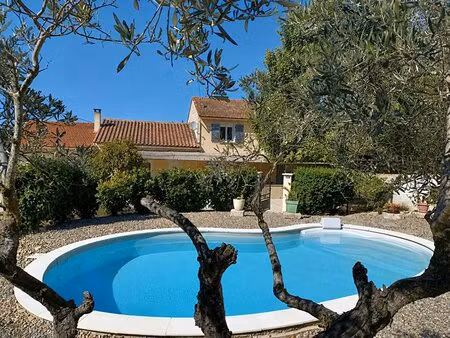 st rémy de provence - mas à fort potentiel - 200 m² avec dépendances  piscine  poolhouse .