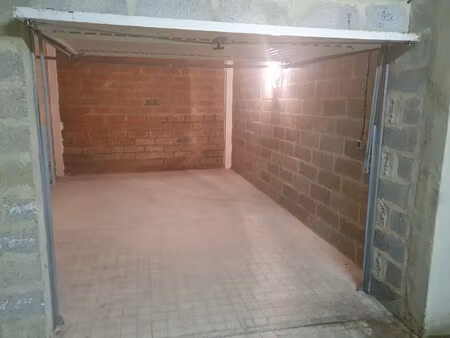 location parking st omer 62500