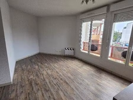 location appartement 4 pièces 65 m² à arès (33740)