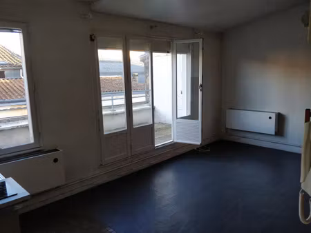 location appartement 3 pièces 47 m² à bordeaux (33000)