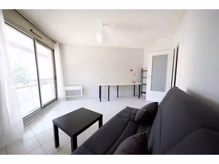 location appartement 2 pièces 38 m² à lyon 7 (69007)