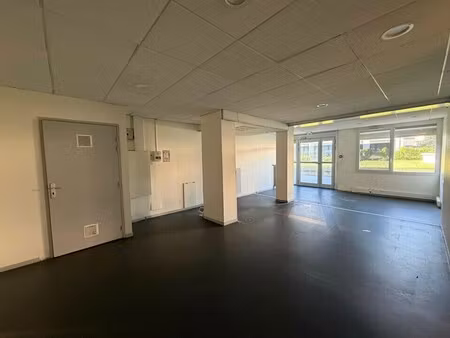 location bureaux 367 m²