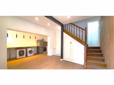 maison 8 pièces - 147 m²