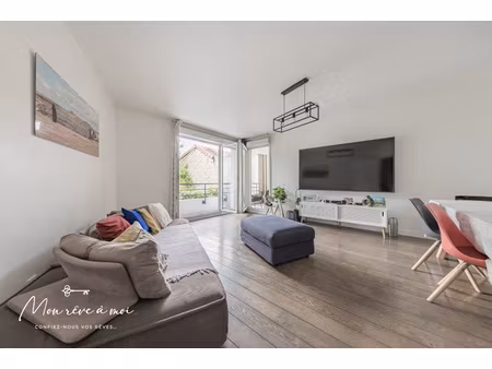 f4 de 82m2 lumineux  traversant et au calme  avec terrasse e