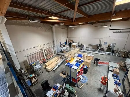 location local d’activités magny les hameaux 78114 654m² à 754m²