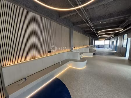 location local d’activités trappes 78190 37m² à 2410m²