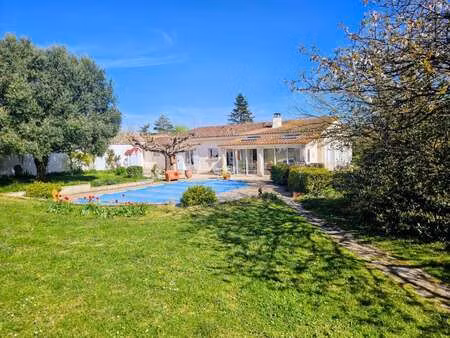 vente maison viager à loire-les-marais (17870) : à vendre viager / 120m² loire-les-marais
