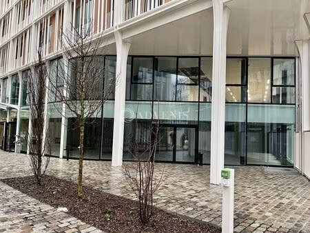 location commerce nanterre 92000 210m² à 690m²