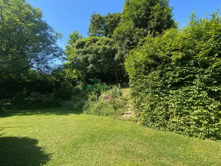 terrain à bâtir de 859 m2