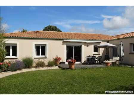 vente maison 6 pièces  140.00m²  machecoul