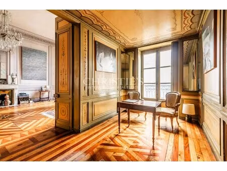 bordeaux saint-pierre - appartement de plus de 400 m² dans un hôtel particulier classé...