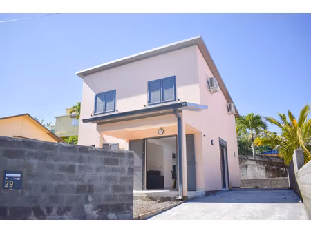 location maison 5 pièces 107m² petite ile 97429