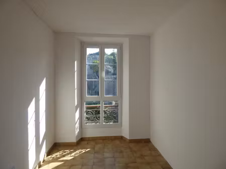 location appartement 2 pièces 55 m² à sauve (30610)